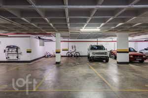 Image 15 - 885175