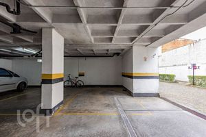Image 16 - 885175