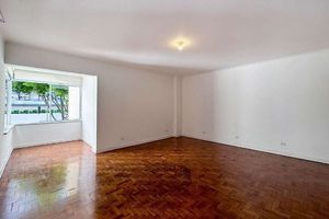Image 4 - 885176