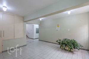 Image 16 - 885178
