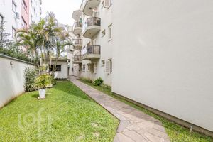 Image 18 - 885178