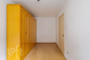 Image 9 - 885178
