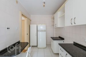 Image 13 - 885178