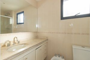 Image 19 - 885179