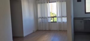 Image 1 - 885182