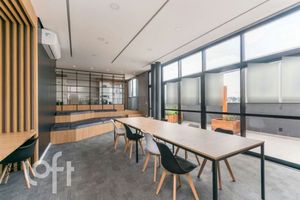Image 32 - 885185