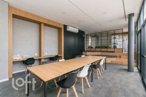 Image 31 - 885185