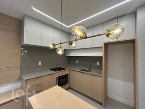 Image 3 - 885186