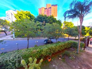 Image 18 - 885187