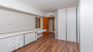 Image 9 - 885189
