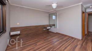 Image 11 - 885189