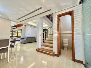Image 13 - 885191