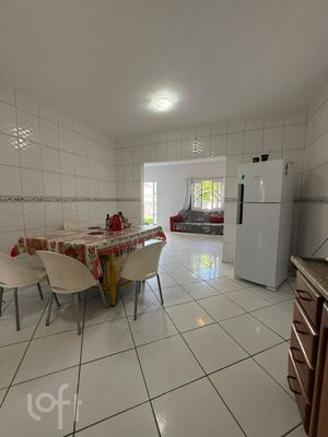 Image 3 - 885194