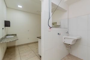 Image 12 - 885197