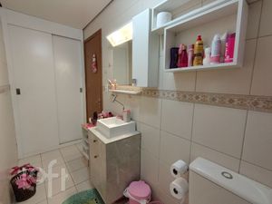 Image 9 - 885201