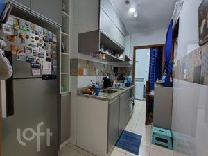 Image 4 - 885201