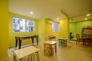 Image 26 - 885202