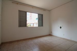 Image 11 - 885251