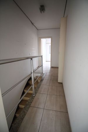 Image 17 - 885251