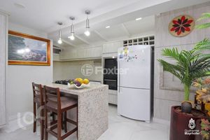Image 11 - 885267