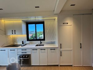 Image 12 - 885273