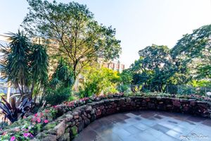Image 30 - 885294
