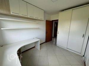 Image 7 - 885298