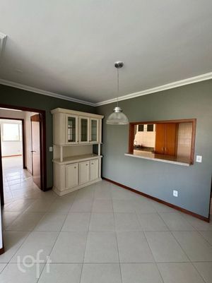 Image 22 - 885298