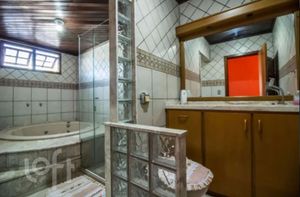 Image 4 - 885299