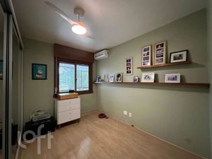 Image 9 - 885307
