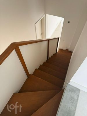 Image 18 - 885310