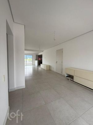 Image 22 - 885310
