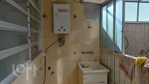 Image 11 - 885312