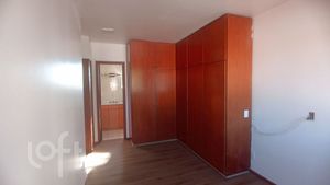 Image 18 - 885312