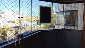 Image 4 - 885312