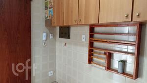 Image 8 - 885312