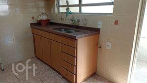 Image 7 - 885312