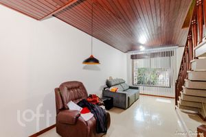 Image 6 - 885313
