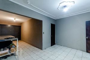 Image 35 - 885313