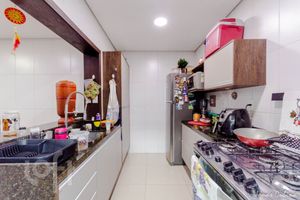Image 5 - 885313
