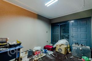 Image 31 - 885313