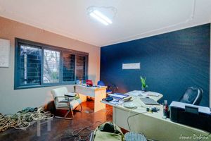 Image 29 - 885313