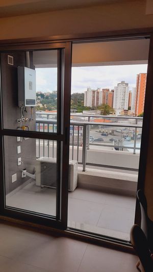 Image 9 - 885321
