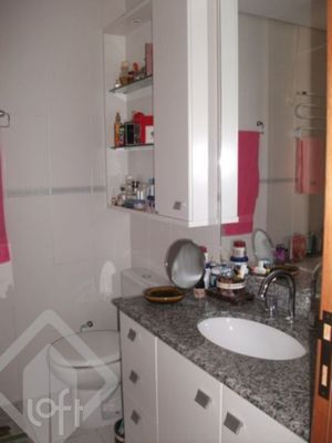 Image 6 - 885322