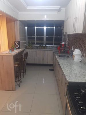 Image 12 - 885323