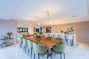 Image 1 - 885326