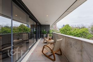 Image 7 - 885326