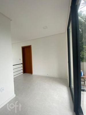 Image 10 - 885335