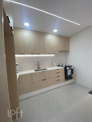 Image 22 - 885335