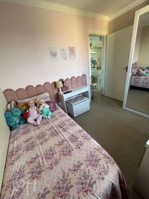 Image 4 - 885339